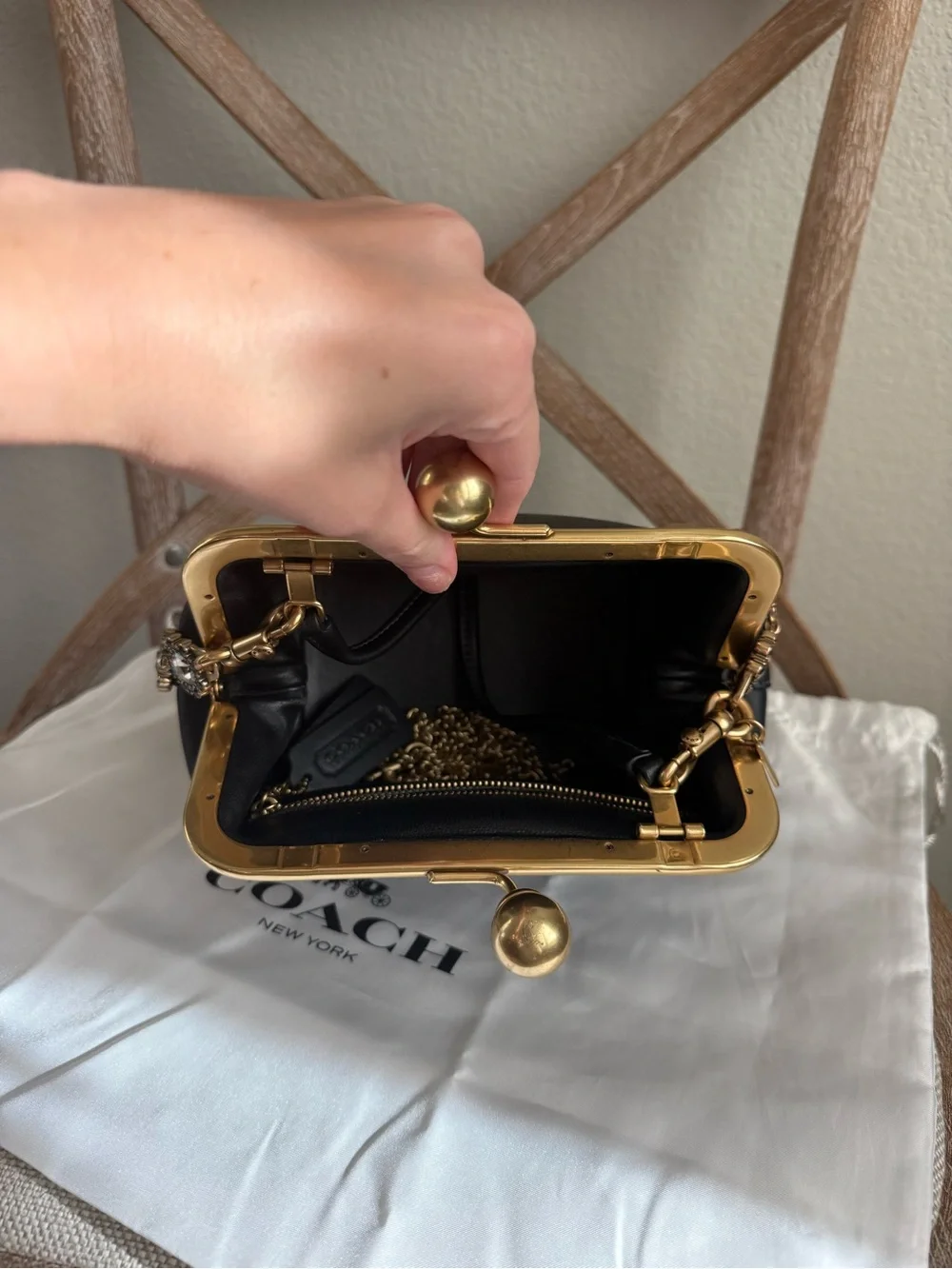 Coach Kisslock Frame Bag 16 black